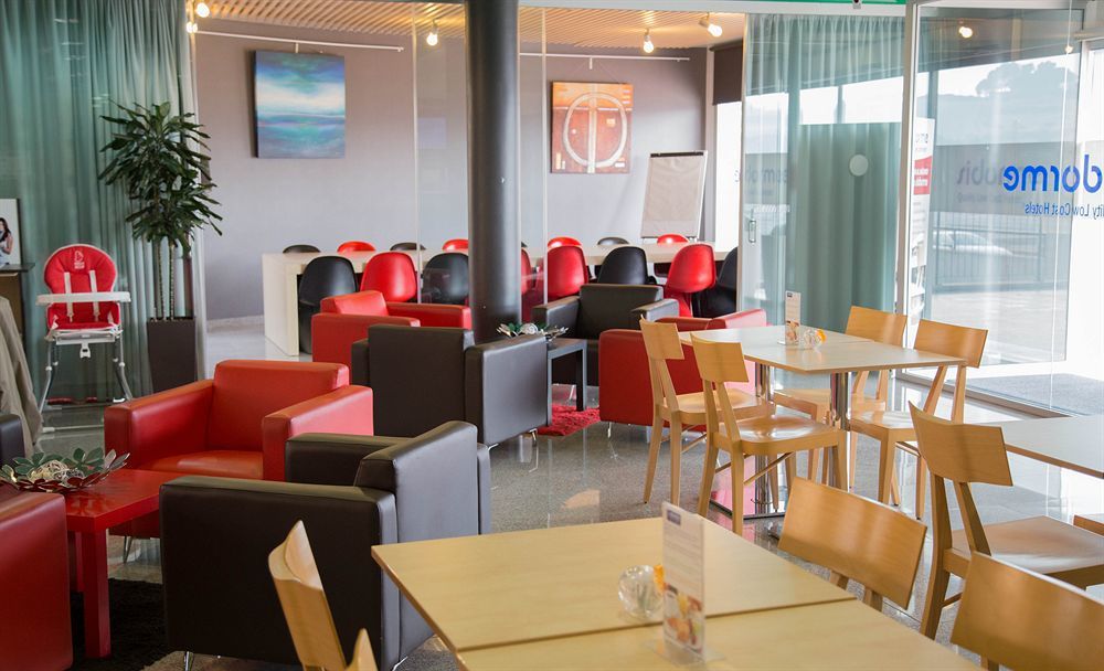 บี แอนด์ บี โฮเต็ล กราโนเยอร์ Hotel Les Franqueses del Valles ภายนอก รูปภาพ
